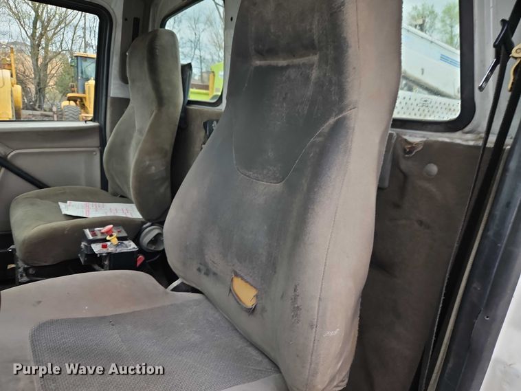 image for item EO7202 2001 Sterling Acterra utility / service truck