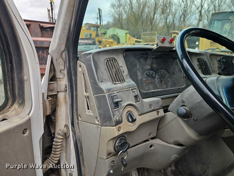 image for item EO7202 2001 Sterling Acterra utility / service truck