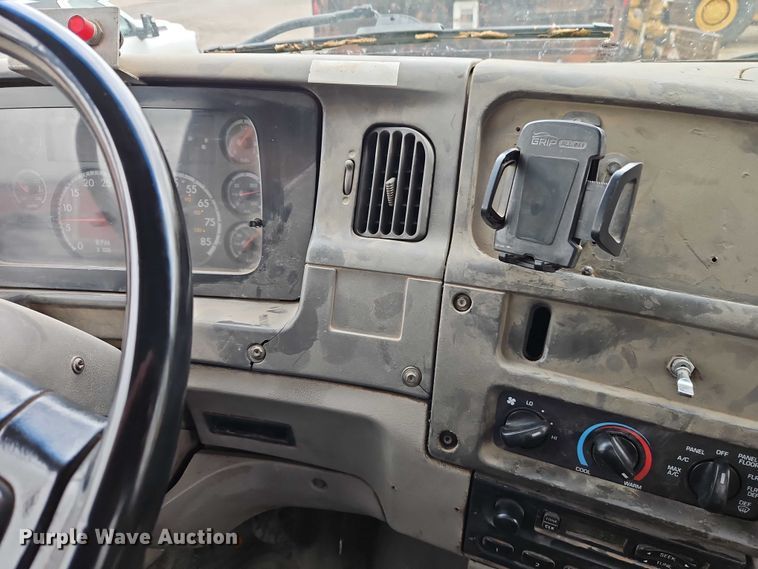 image for item EO7202 2001 Sterling Acterra utility / service truck