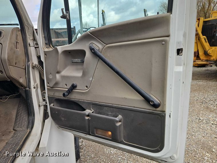 image for item EO7202 2001 Sterling Acterra utility / service truck