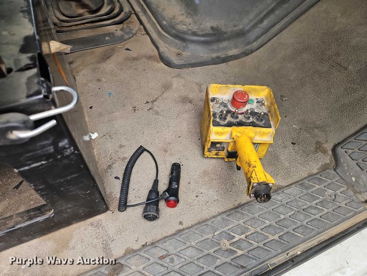 image for item EO7202 2001 Sterling Acterra utility / service truck