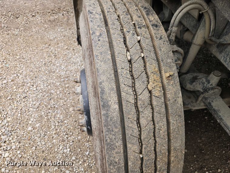 image for item EO7202 2001 Sterling Acterra utility / service truck