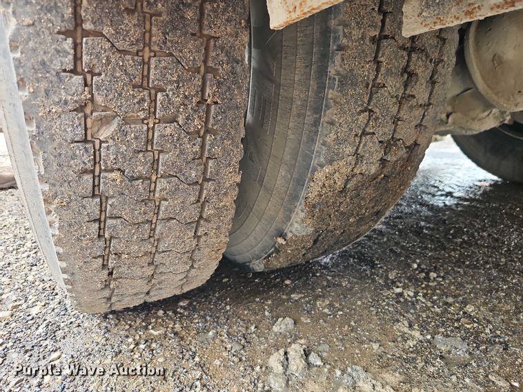 image for item EO7202 2001 Sterling Acterra utility / service truck