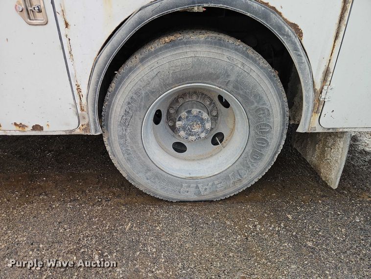 image for item EO7202 2001 Sterling Acterra utility / service truck