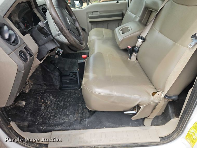 image for item EO7237 2008 Ford F550 Super Duty dump truck