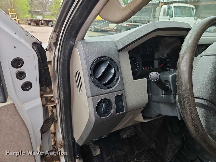 image for item EO7237 2008 Ford F550 Super Duty dump truck