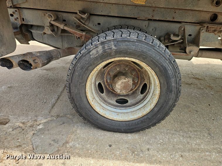 image for item EO7237 2008 Ford F550 Super Duty dump truck