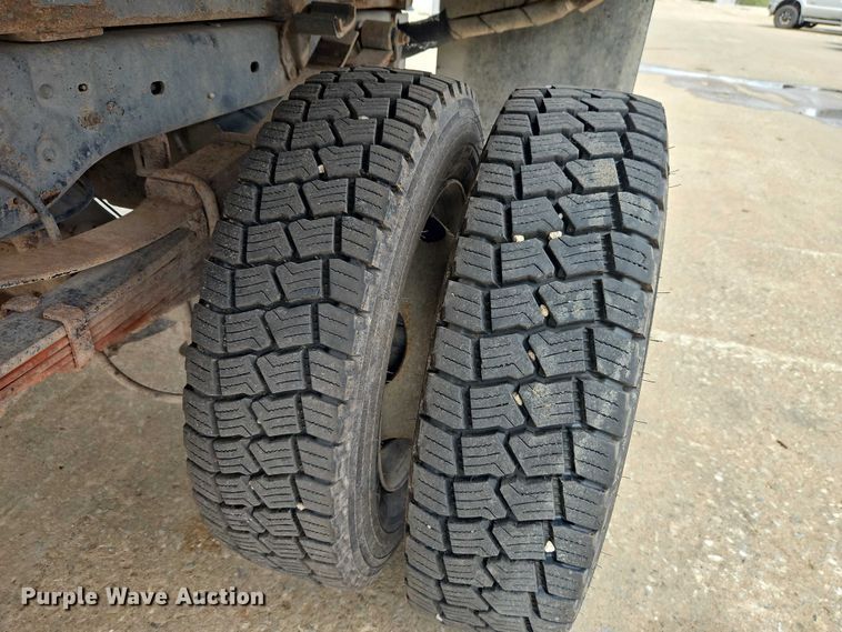 image for item EO7237 2008 Ford F550 Super Duty dump truck