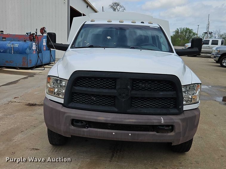 image for item EO7238 2013 RAM 3500 utility bed pickup truck
