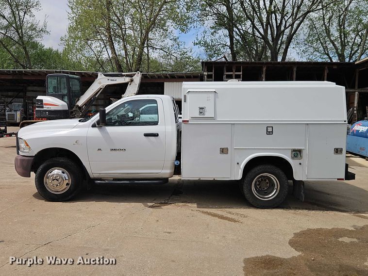 image for item EO7238 2013 RAM 3500 utility bed pickup truck