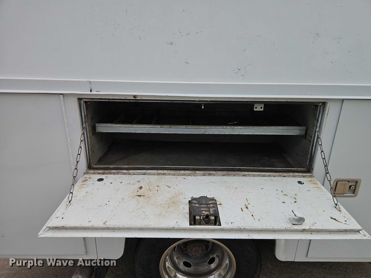 image for item EO7238 2013 RAM 3500 utility bed pickup truck