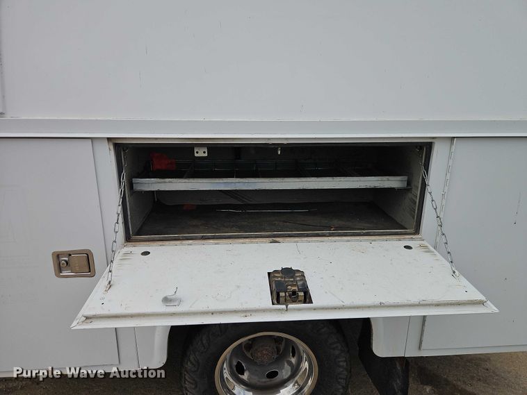 image for item EO7238 2013 RAM 3500 utility bed pickup truck