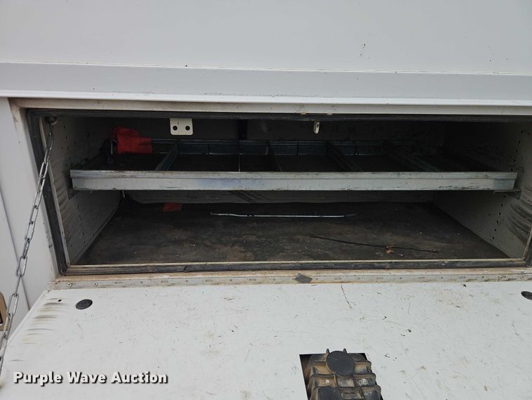 image for item EO7238 2013 RAM 3500 utility bed pickup truck