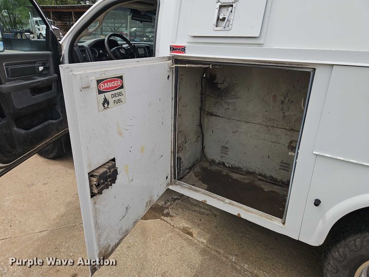 image for item EO7238 2013 RAM 3500 utility bed pickup truck