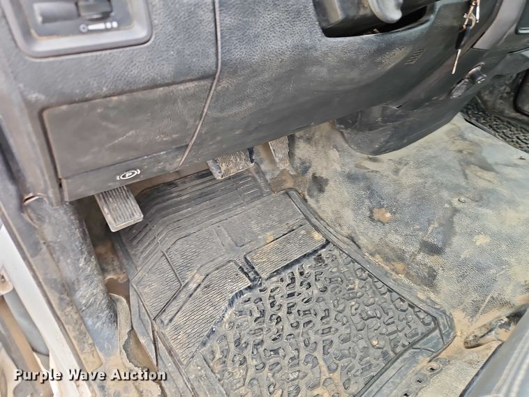 image for item EO7238 2013 RAM 3500 utility bed pickup truck