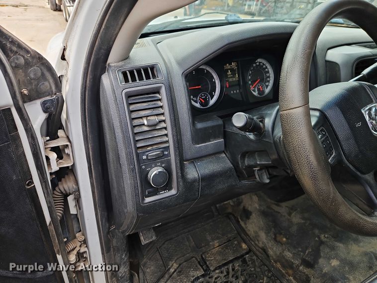 image for item EO7238 2013 RAM 3500 utility bed pickup truck