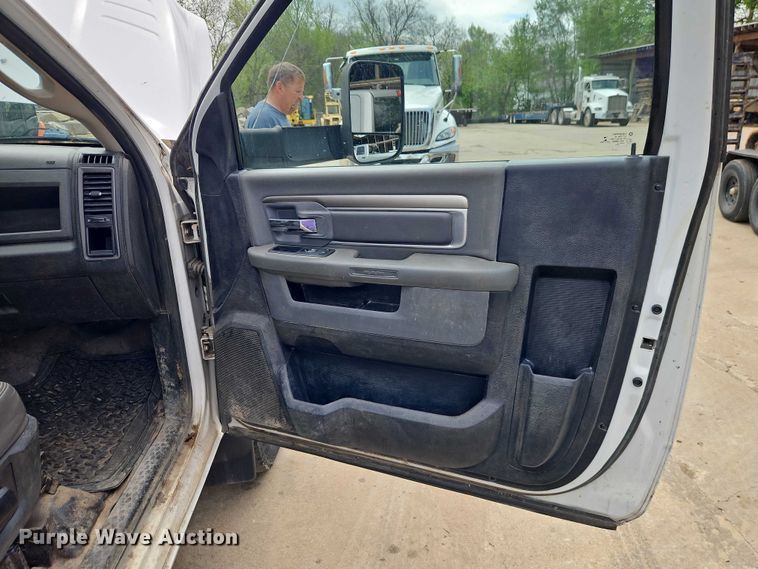 image for item EO7238 2013 RAM 3500 utility bed pickup truck