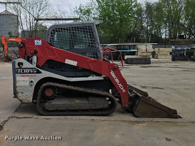 image for item EO7240 2017 Takeuchi TL10V2 tracked skid steer loader