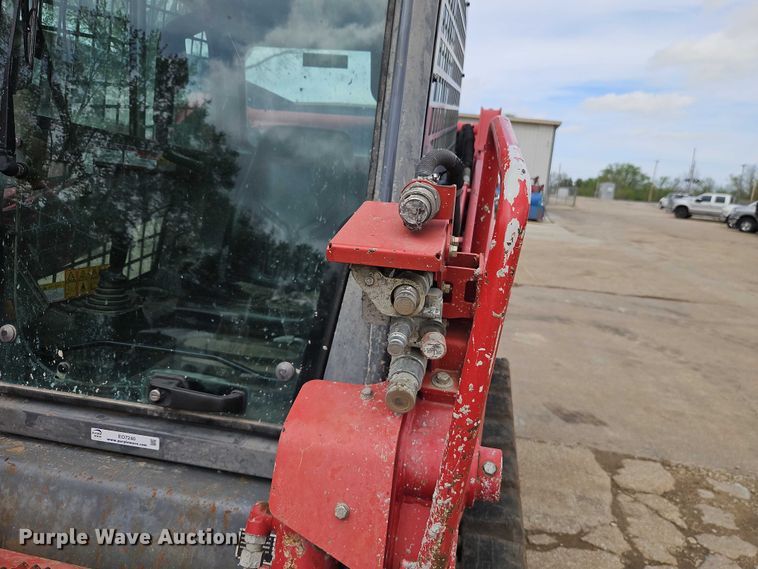 image for item EO7240 2017 Takeuchi TL10V2 tracked skid steer loader