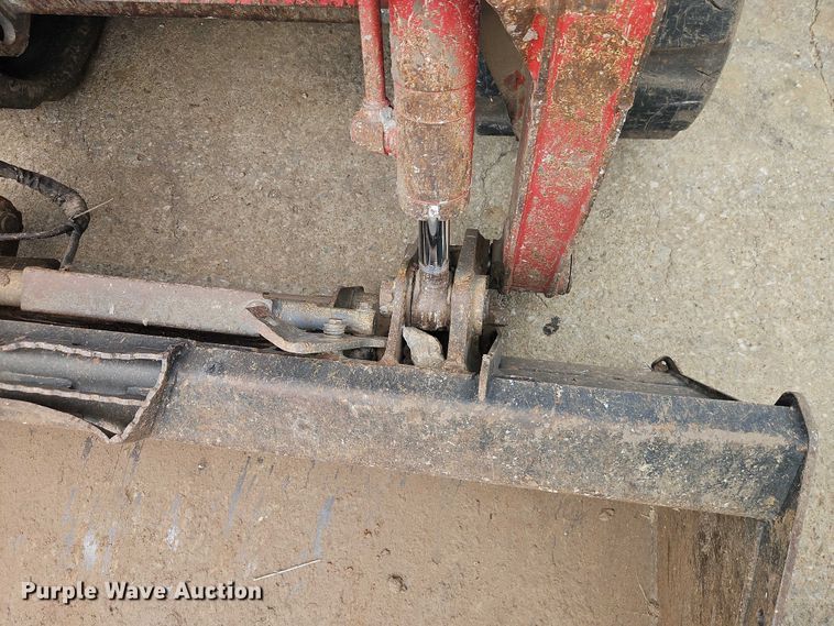 image for item EO7240 2017 Takeuchi TL10V2 tracked skid steer loader