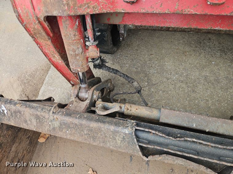 image for item EO7240 2017 Takeuchi TL10V2 tracked skid steer loader