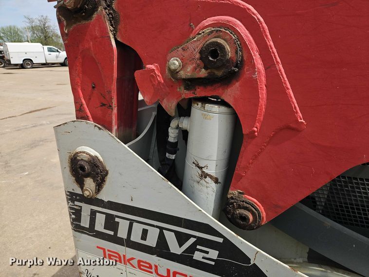 image for item EO7240 2017 Takeuchi TL10V2 tracked skid steer loader