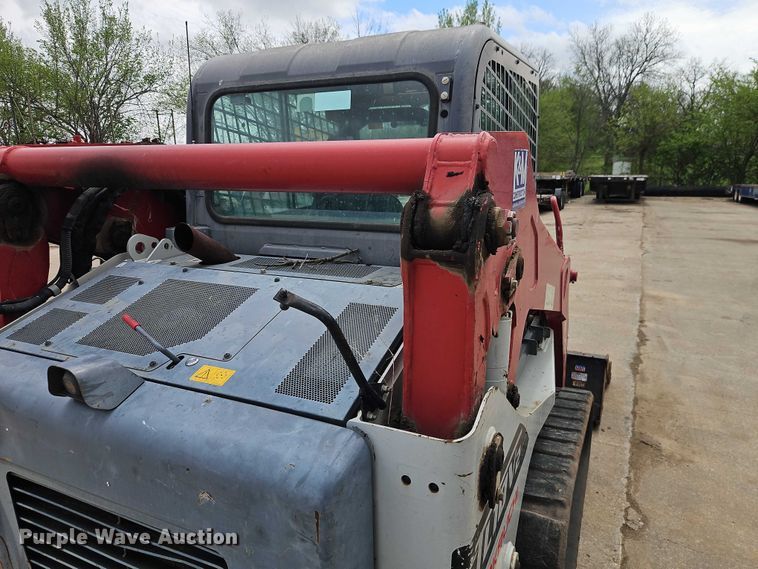 image for item EO7240 2017 Takeuchi TL10V2 tracked skid steer loader