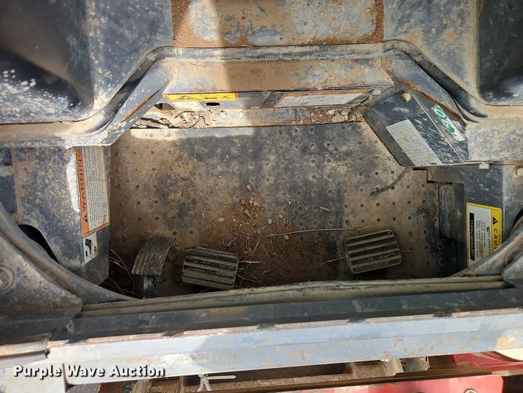 image for item EO7240 2017 Takeuchi TL10V2 tracked skid steer loader