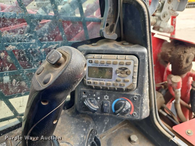 image for item EO7240 2017 Takeuchi TL10V2 tracked skid steer loader