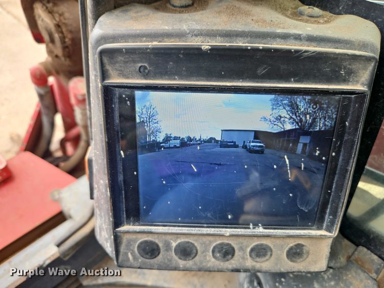 image for item EO7240 2017 Takeuchi TL10V2 tracked skid steer loader