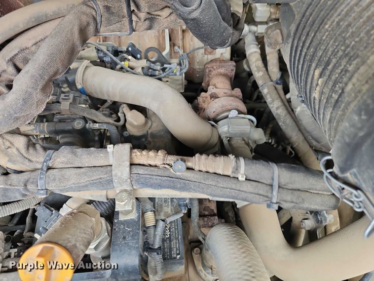 image for item EO7240 2017 Takeuchi TL10V2 tracked skid steer loader