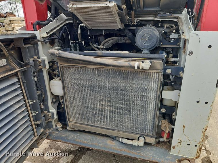 image for item EO7240 2017 Takeuchi TL10V2 tracked skid steer loader