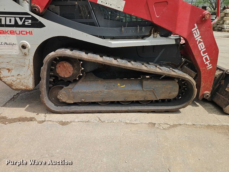 image for item EO7240 2017 Takeuchi TL10V2 tracked skid steer loader