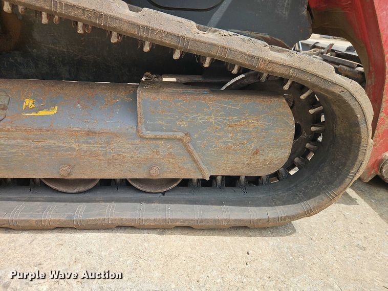 image for item EO7240 2017 Takeuchi TL10V2 tracked skid steer loader