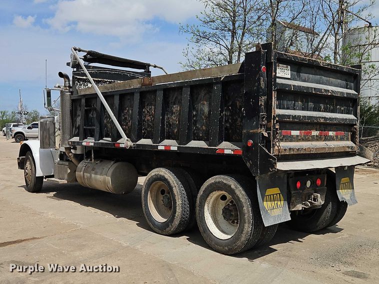 image for item EO7241 1991 Peterbilt 379 dump truck