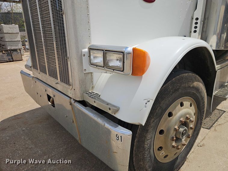 image for item EO7241 1991 Peterbilt 379 dump truck