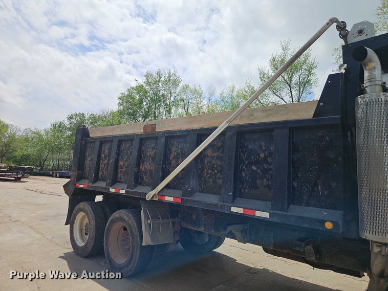 image for item EO7241 1991 Peterbilt 379 dump truck