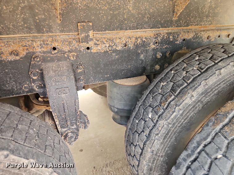 image for item EO7241 1991 Peterbilt 379 dump truck