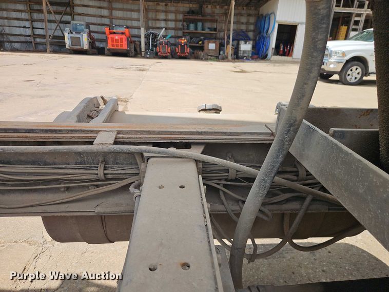 image for item EO7241 1991 Peterbilt 379 dump truck