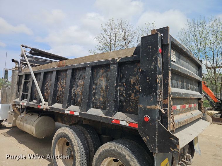 image for item EO7241 1991 Peterbilt 379 dump truck