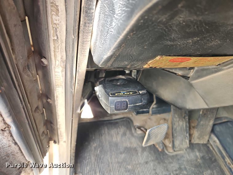 image for item EO7241 1991 Peterbilt 379 dump truck