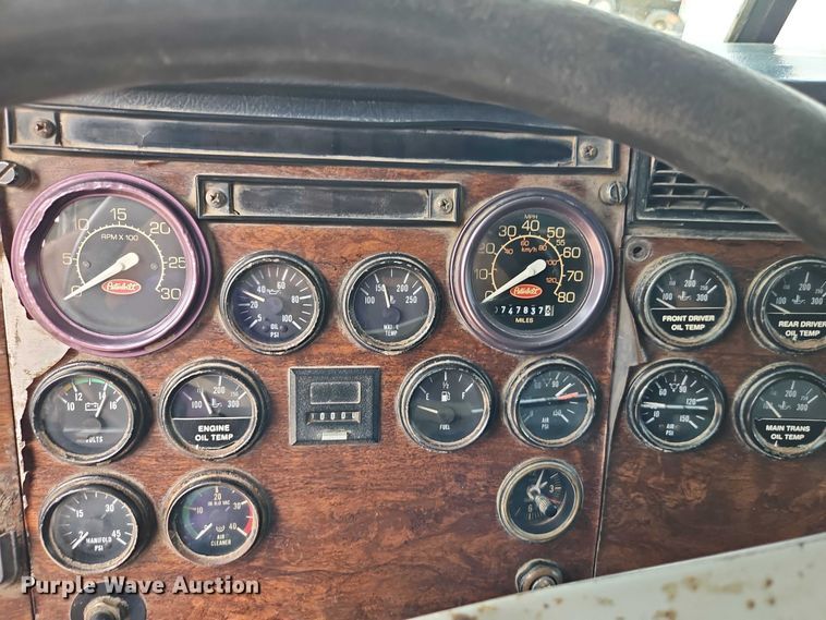 image for item EO7241 1991 Peterbilt 379 dump truck