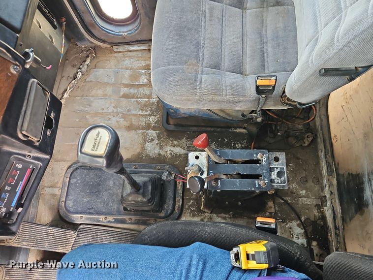 image for item EO7241 1991 Peterbilt 379 dump truck