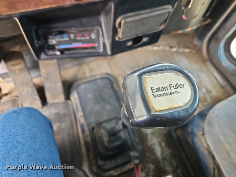 image for item EO7241 1991 Peterbilt 379 dump truck