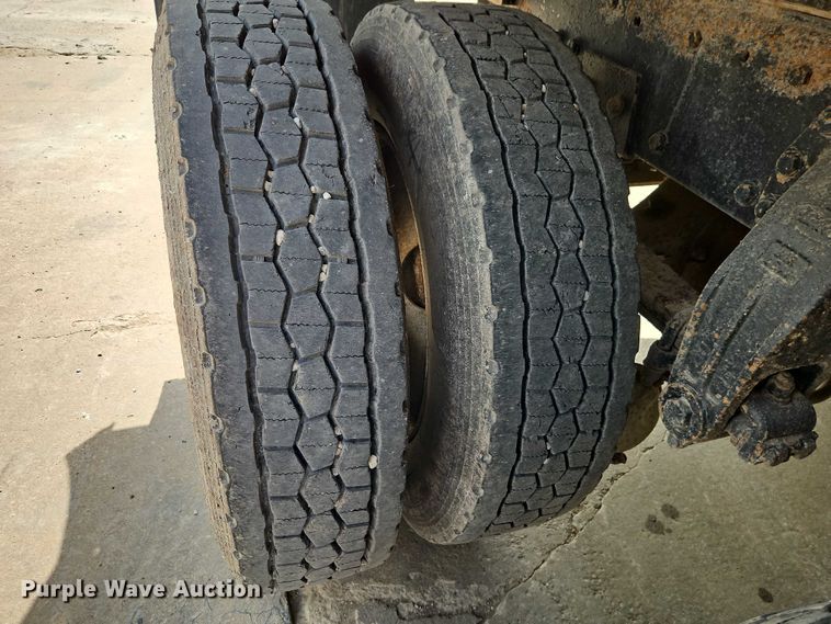 image for item EO7241 1991 Peterbilt 379 dump truck