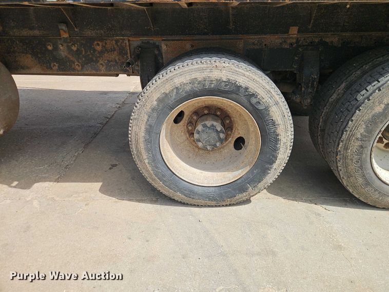 image for item EO7241 1991 Peterbilt 379 dump truck