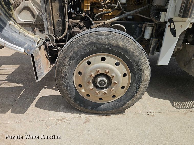 image for item EO7241 1991 Peterbilt 379 dump truck