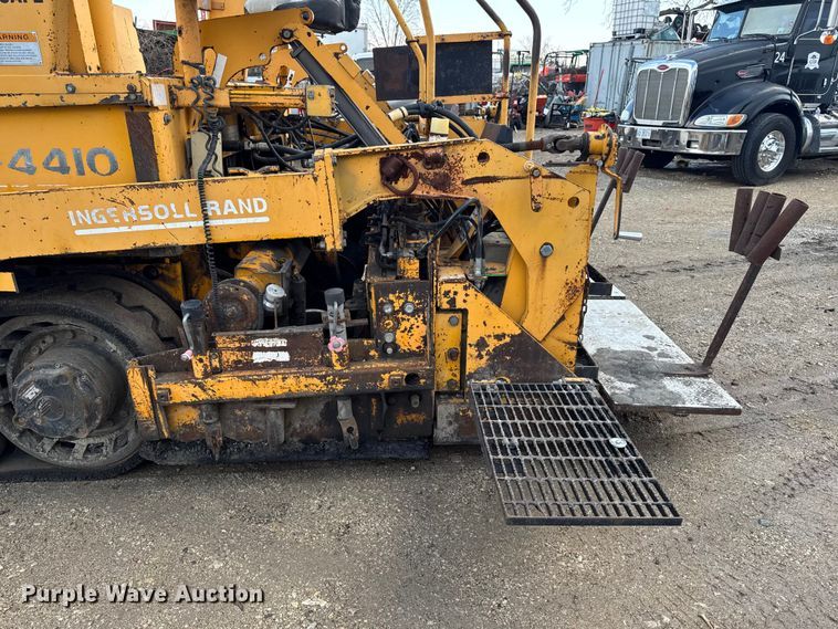 image for item EQ5003 2001 Blaw-Knox PF-4410 paver