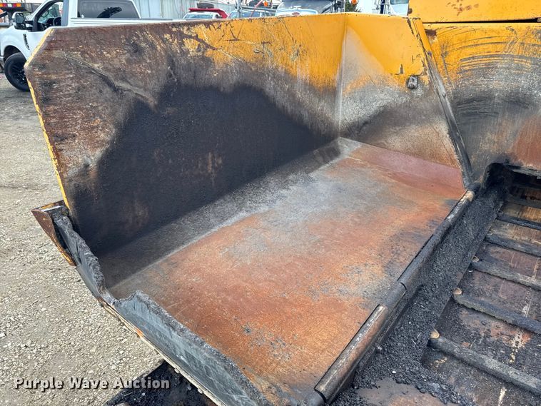 image for item EQ5003 2001 Blaw-Knox PF-4410 paver