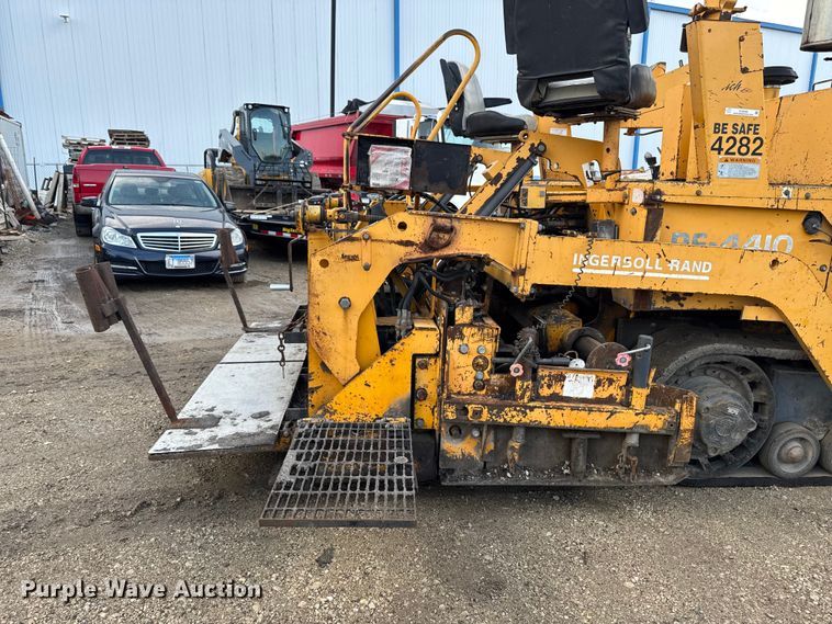 image for item EQ5003 2001 Blaw-Knox PF-4410 paver